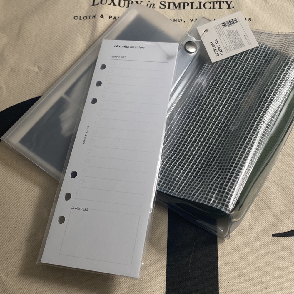 Cloth & Paper Accessory Set